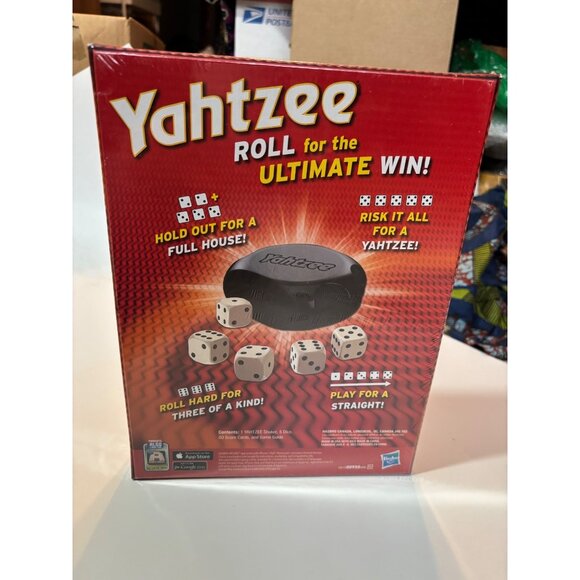 Yahtzee Shake Score & Shout Game Ages 8+ By Hasbro Gaming new - Picture 3 of 5